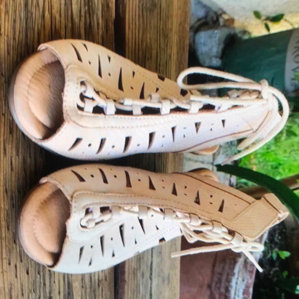 Women’s Earth Nubuck Leather Lace up Kristen